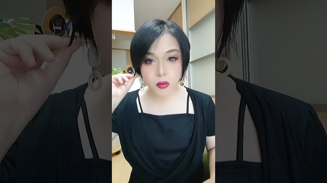 Crossdresser's wig off！！