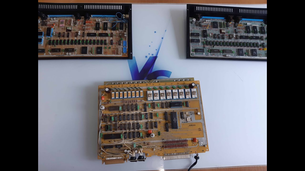 Электроника БК 0010-01 две приставки разных лет. Сравнение, обзор и выход.