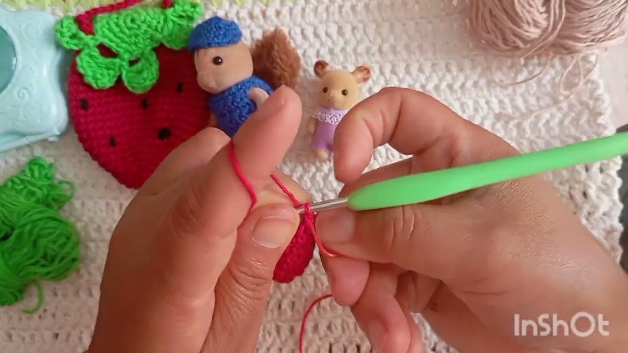 FRESA PARA TERNURINES (Sylvania Families) TEJIDO A CROCHET