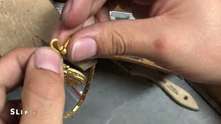 How To Use A W Clasp