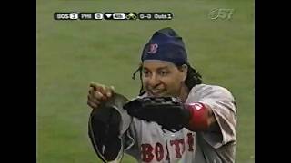 Manny Ramírez homers and makes a great catch