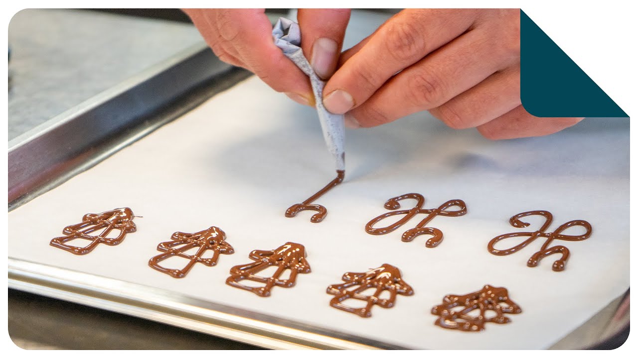 Chocolade spuiten met een cornetje | Keukentechniek