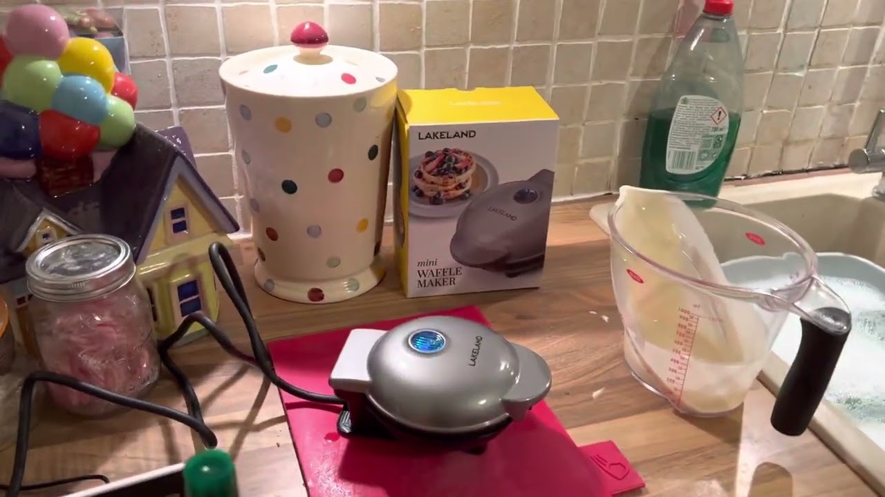 lakeland waffle maker