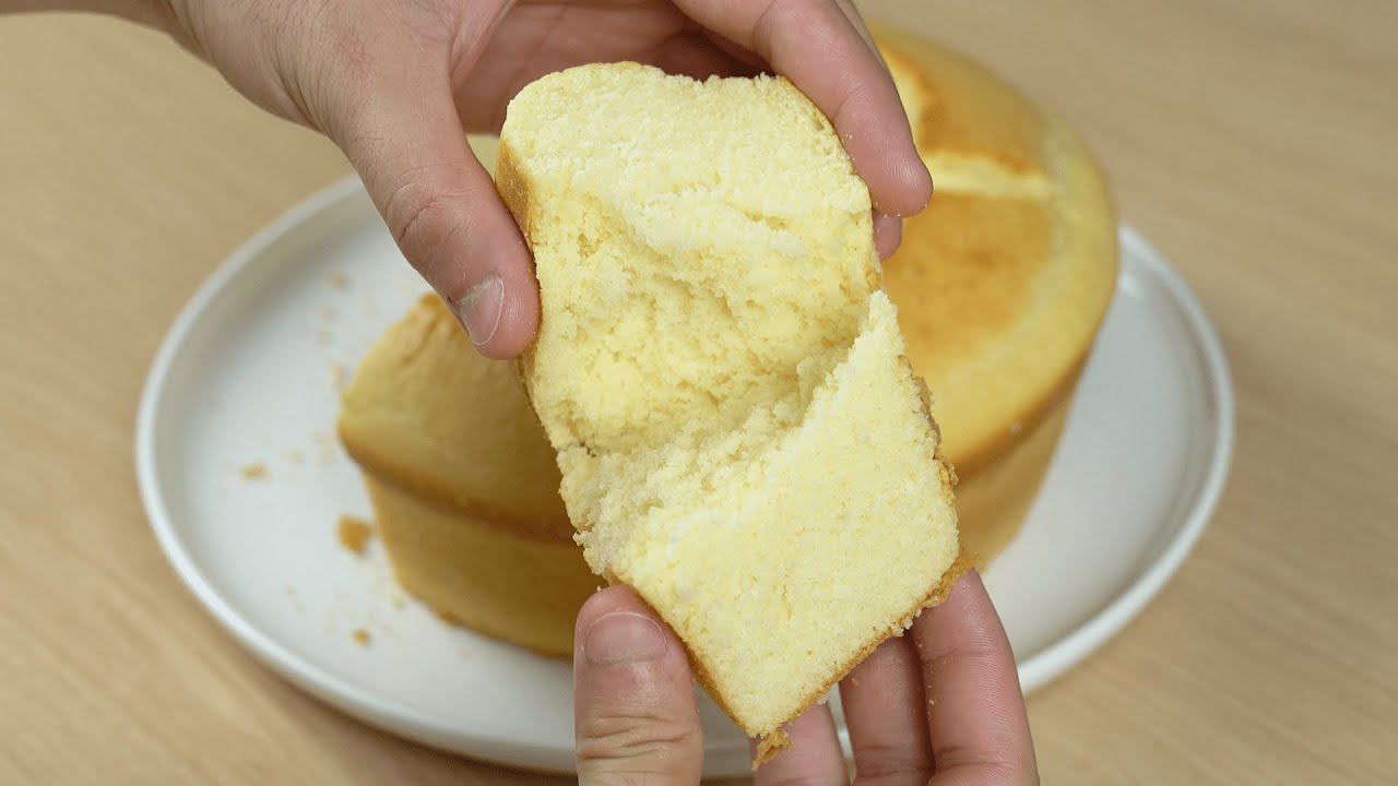 Bolo de trigo com maizena, simples e muito fofinho! Receita por