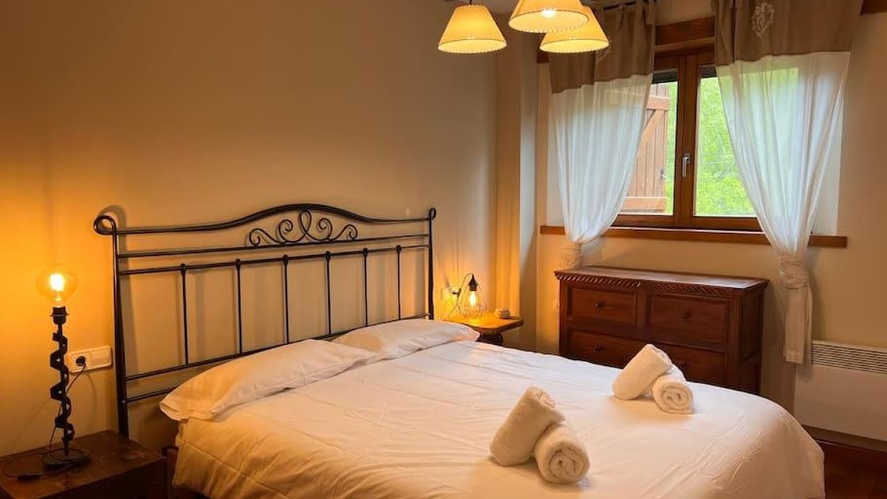 Cal Mestre - L'Amfitriona | Rialp, Spain | Hotel Review 🌟