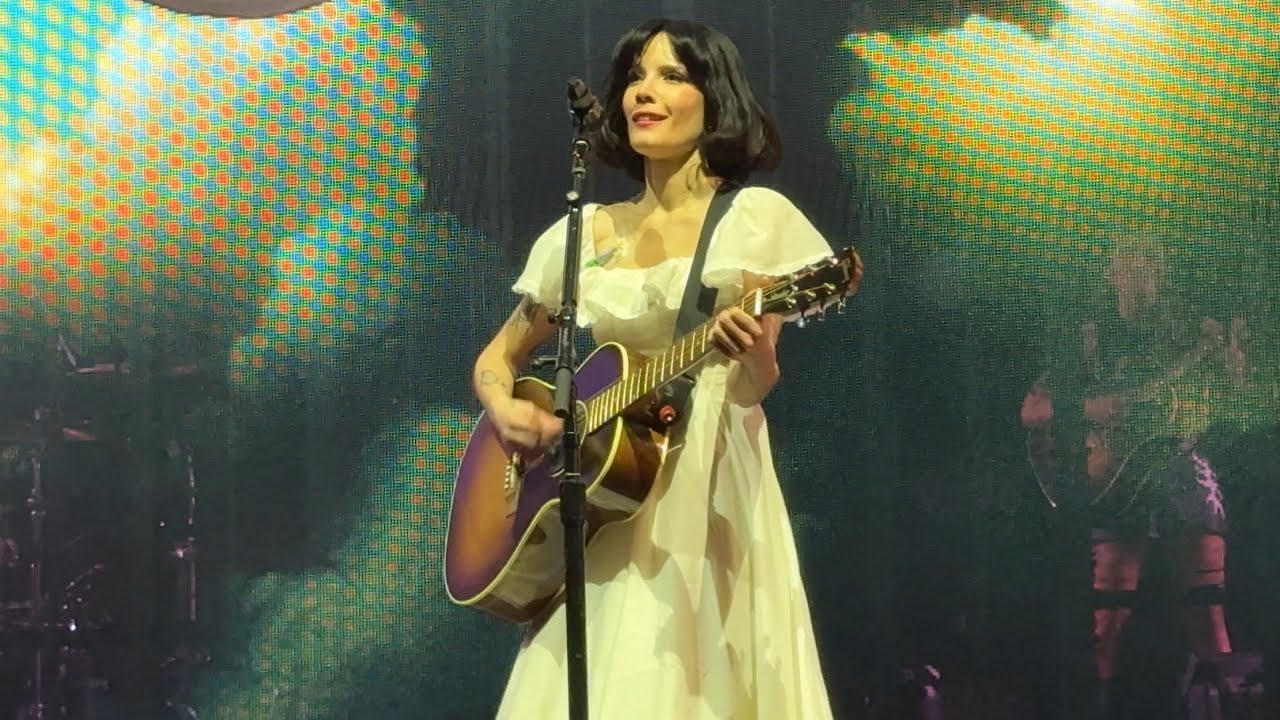 Halsey: Only Living Girl in LA [Live 4K] (Los Angeles, California - May 14, 2025)