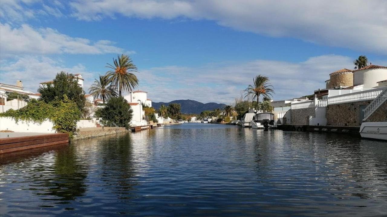 LEON Apartment Mugamar 15236, Empuriabrava, Spain