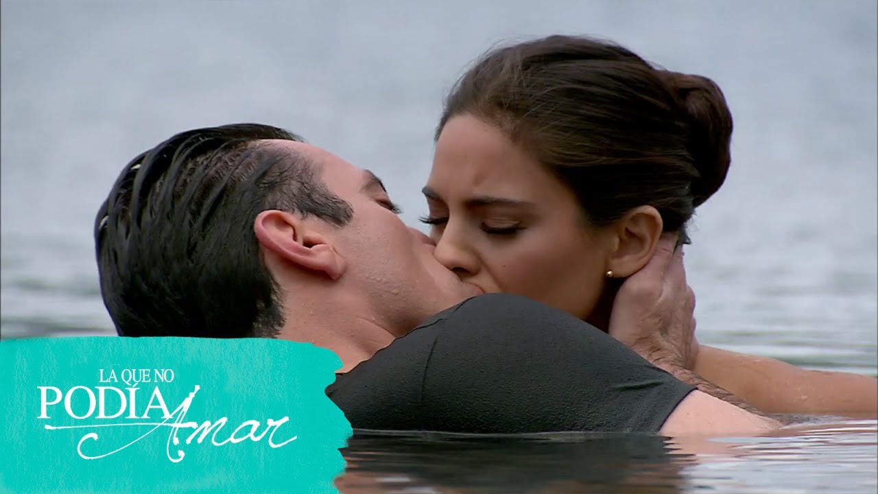 Rogelio logra besar apasionadamente a Ana Paula | La que no podía amar 1/2 | C-30 | tln