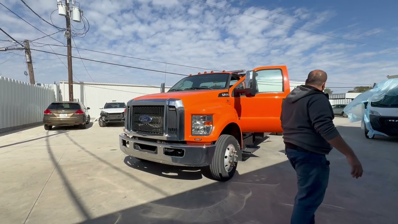 2019 Ford F‑650 XL Straight‑Frame Gas Flatbed Tow Truck
