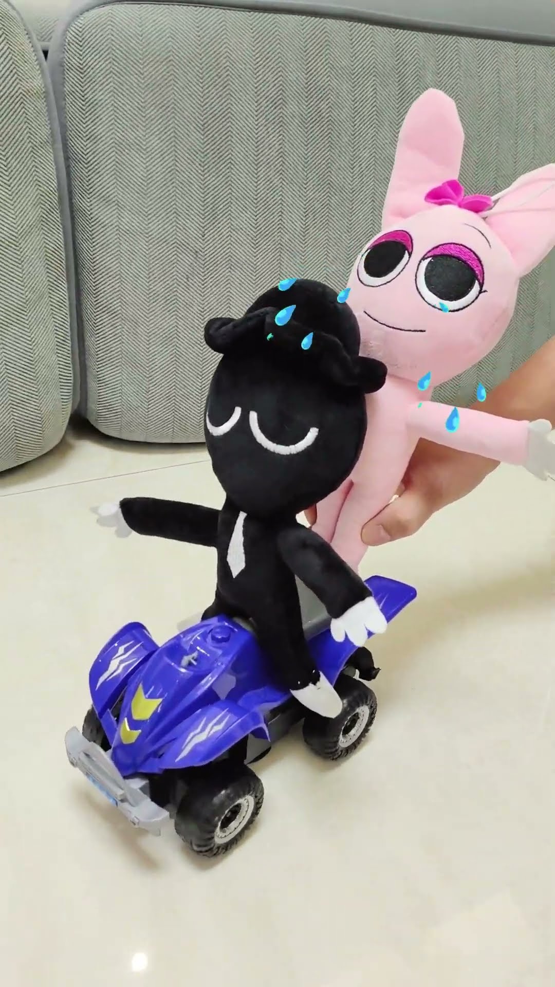 OMG Pinki needs help