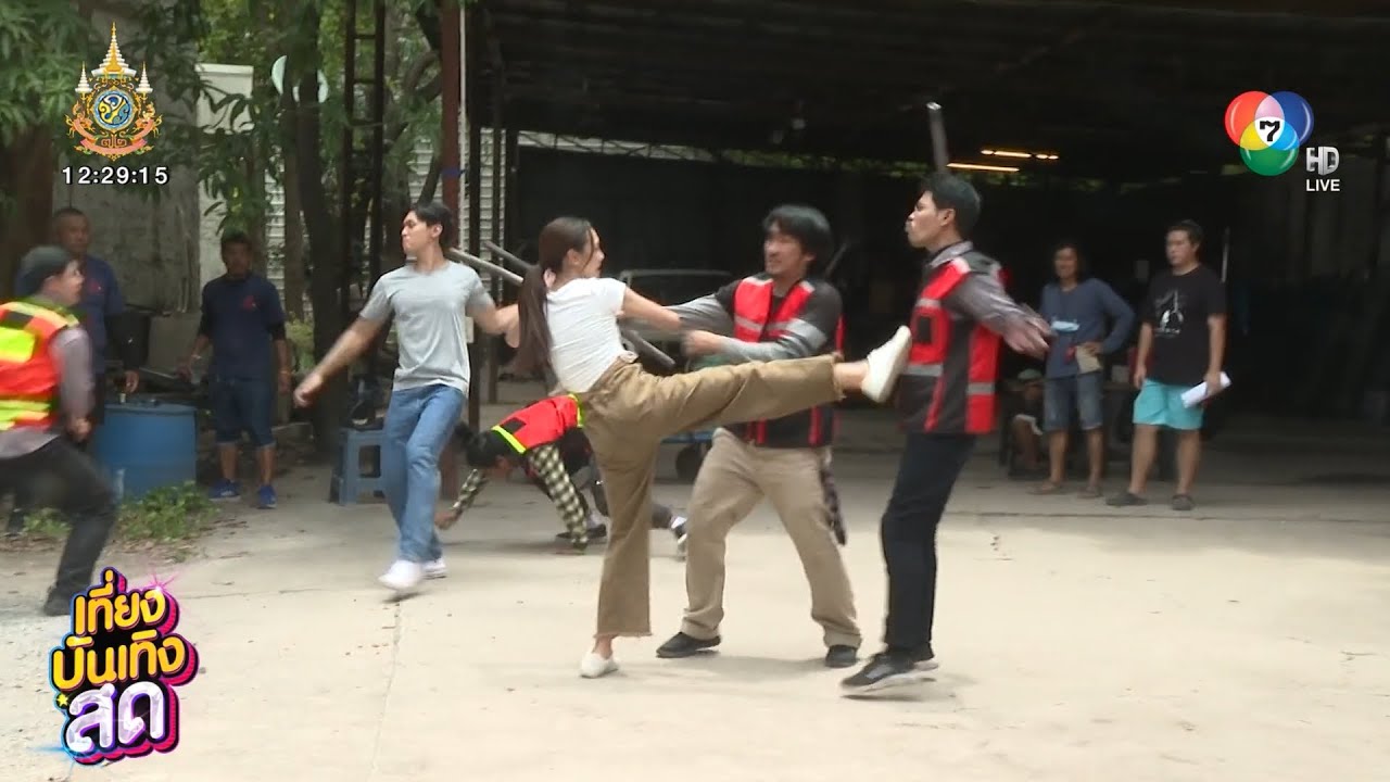 แทน – สไมล์ ช่วยกันบู๊สู้โจร ใน ลูกผู้ชายไม้ตะพด