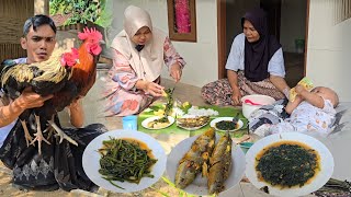 Selling Chicken, Cooking a Simple Meal of Stir-Fried Bitter Melon Leaves, Warm Rice, and Fried Mi...