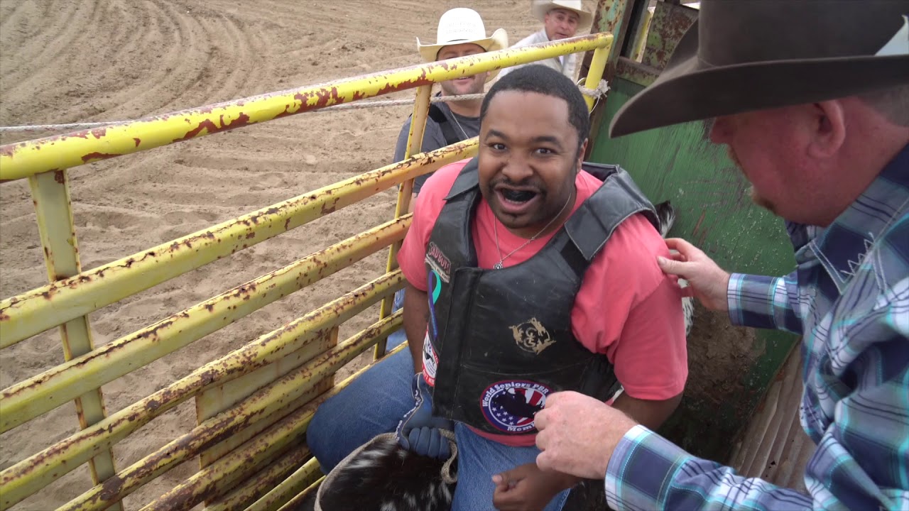 MY FIRST BULL RIDE - YouTube