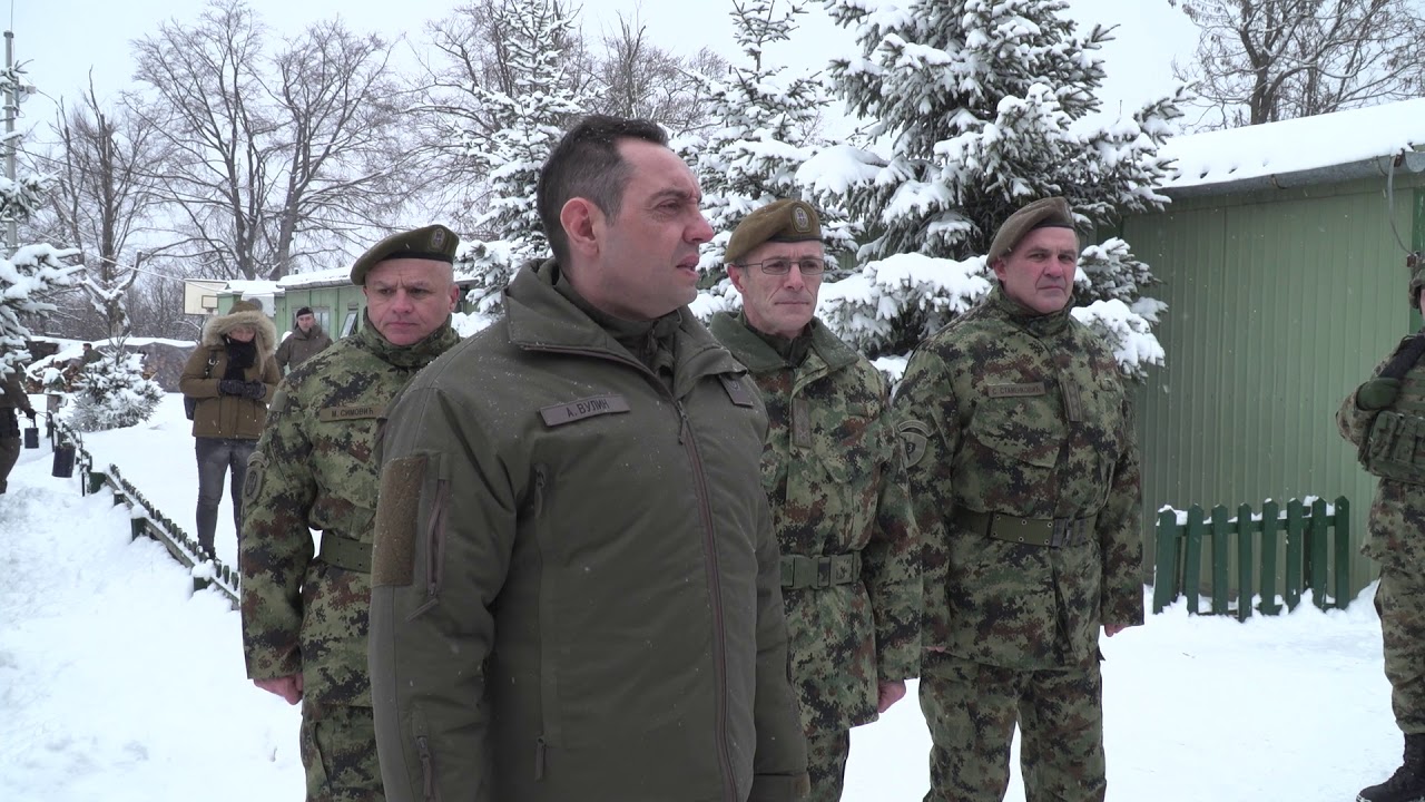 Ministar Vulin i general Mojsilović na Božić sa pripadnicima Vojske Srbije na bazi „Vrapce“
