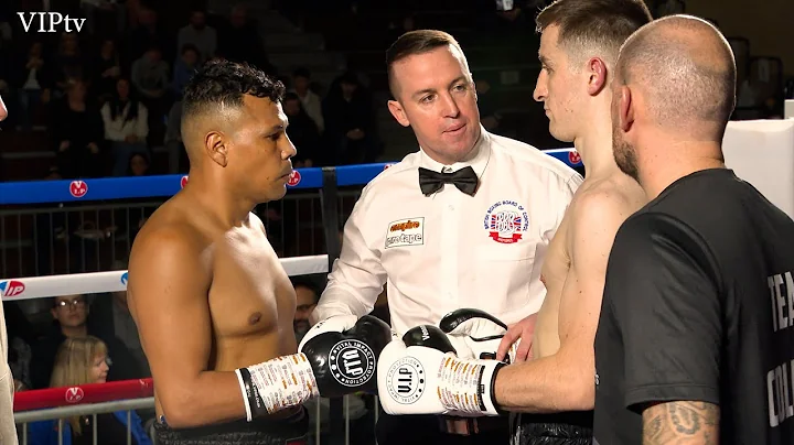 Bryan Collins v Berman Sanchez on VIP's show at Ro...