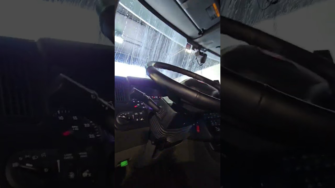 Truck wash  🚚  Truck looks brand new again.  👌  ( blue beacon )