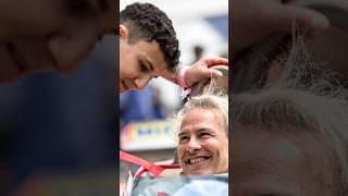 ISACK HADJAR et JACQUES VILLENEUVE sur une Ferrari !