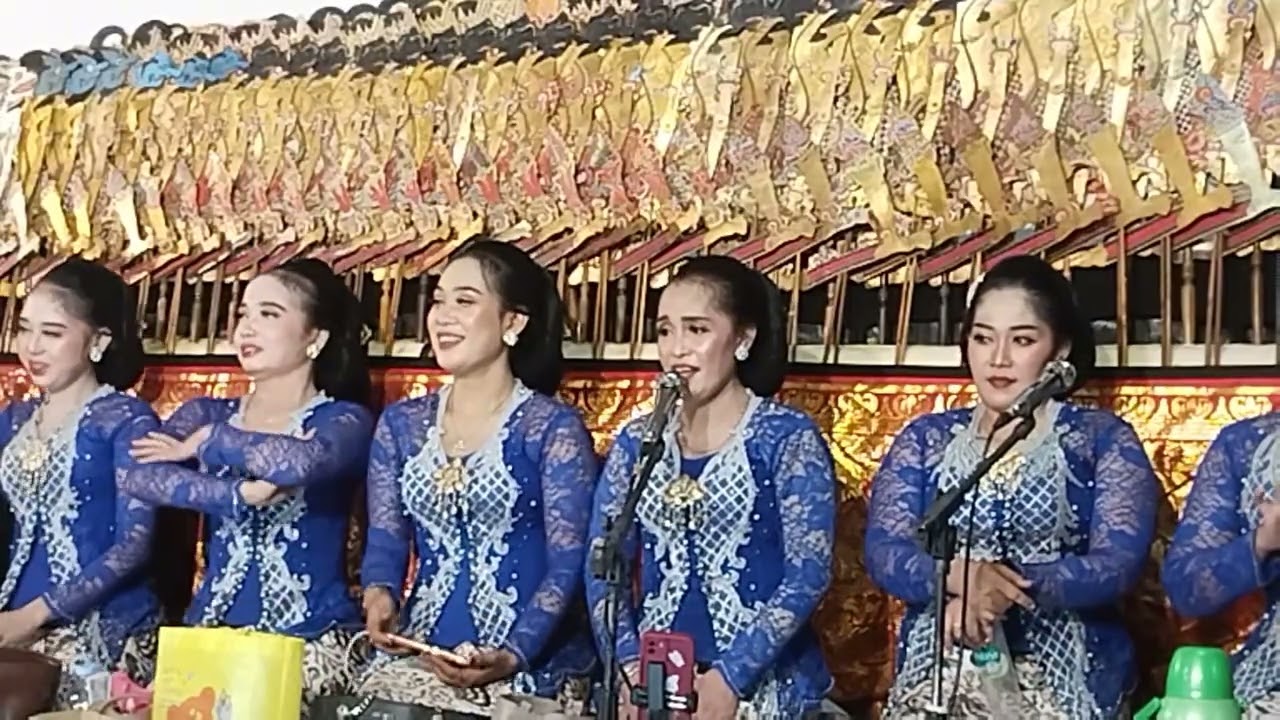 Kutut manggung ibusuryati labas randasinden Ekosuwaryo sekarbima di kalilandak klampok banjarnegara