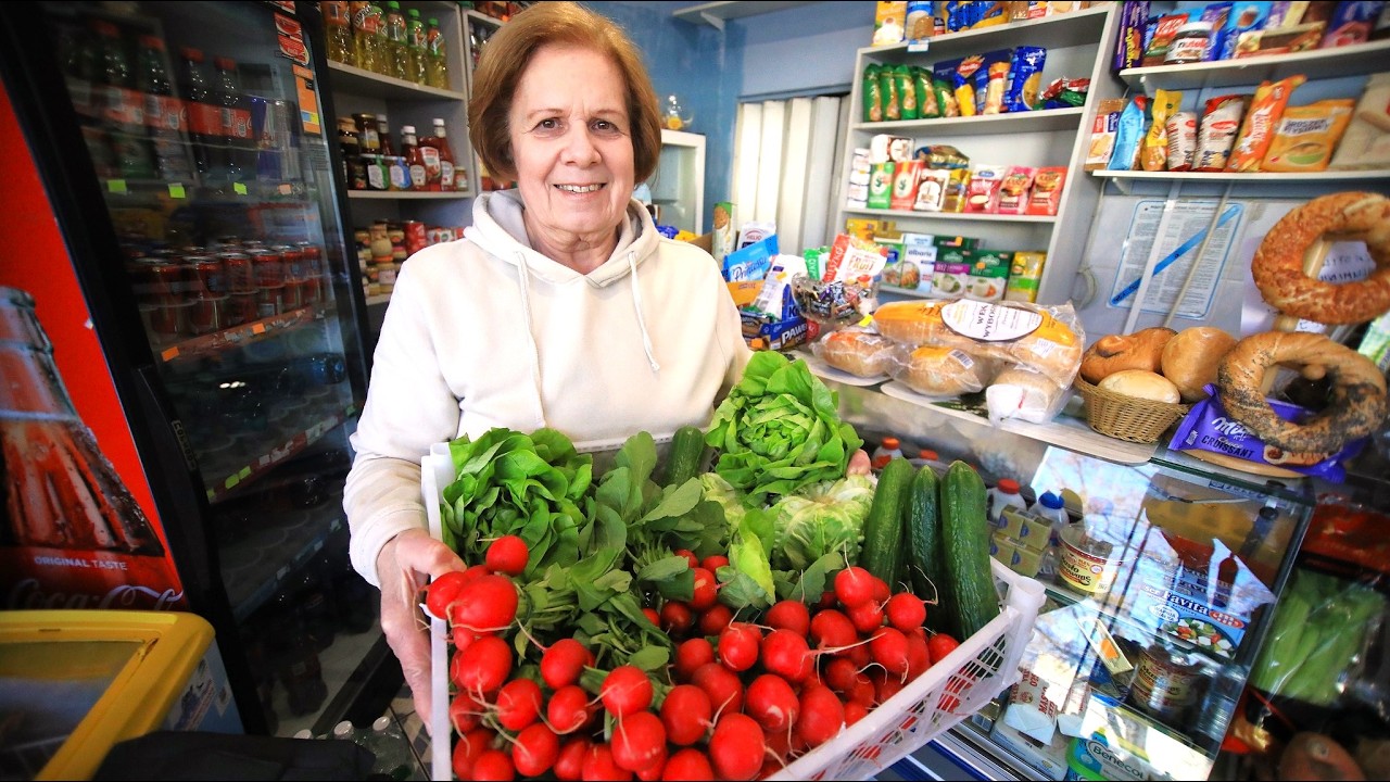 Człowiek, który prowadzi sklepik w okrąglaku