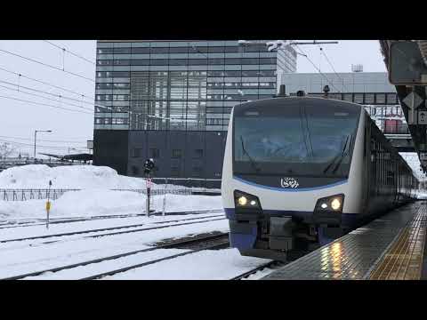 奥羽・五能線HB-E300系秋ｱｷ青池編成快速リゾートしらかみ2号秋田行き8522D 弘前発車