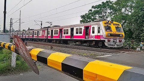 [ 3 in 1] Furious Speedy Aerodynamic ICF Medha EMU & Old Flat Face EMU Train Skip Level Crosing | IR
