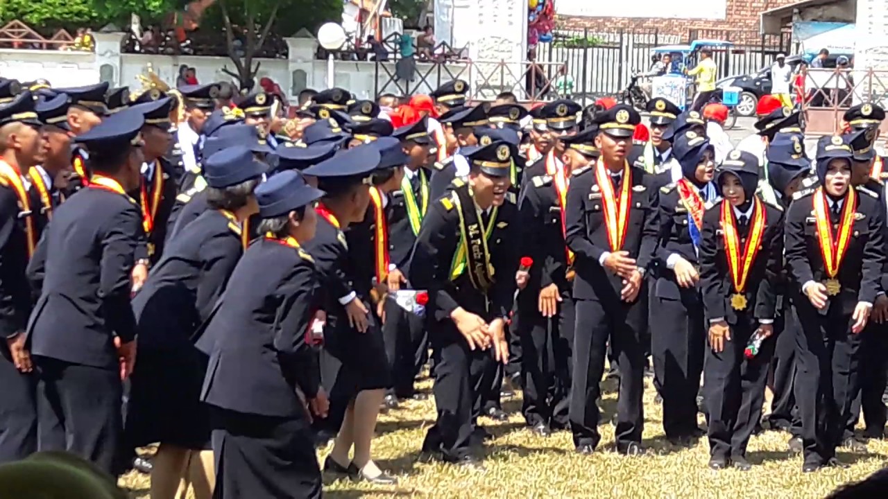 wisuda pktj TEGAL 2016 KUN ANTA