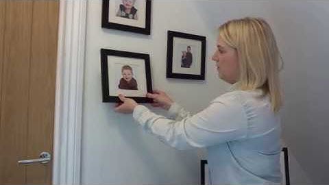 HOW TO REMOVE COMMAND PICTURE STRIPS | MUMMY HAMMOND