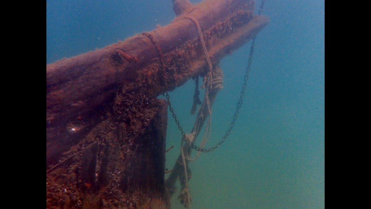 scuba diving the George W. Morley. In 4K