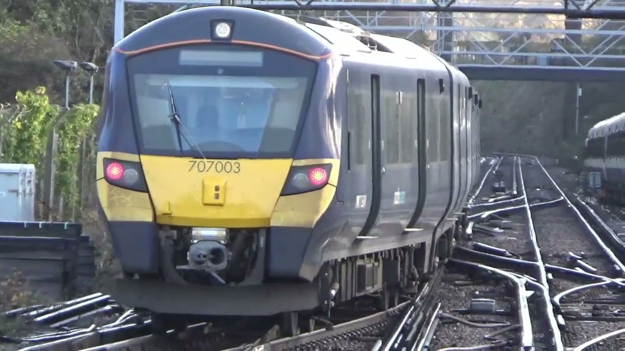 707 007 & 003 shunt ECS to await new orders.