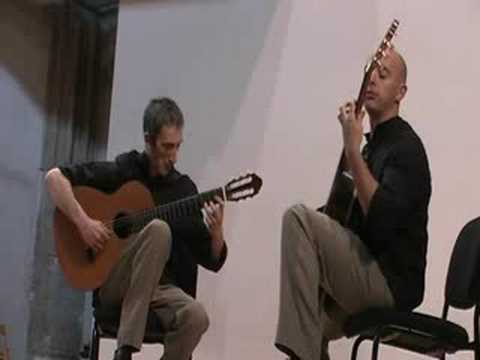 在 YouTube 上观看 Puertas de Madrid 1 de F. Moreno Torroba. +Que2 Guitar duo