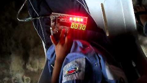 PIC16F887 Demo Board for dummies (count up/down)..