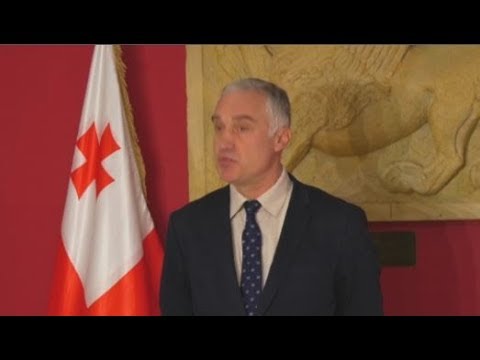 საპარლამენტო უმრავლესობის რღვევა გრძლდება - უმრავლესობიდან გასულ დეპუტატებს  კონსერვატორი მიემატა