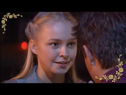 Я подарю тебе алые розы. I'll give you the scarlet roses. Сергей Пискун.