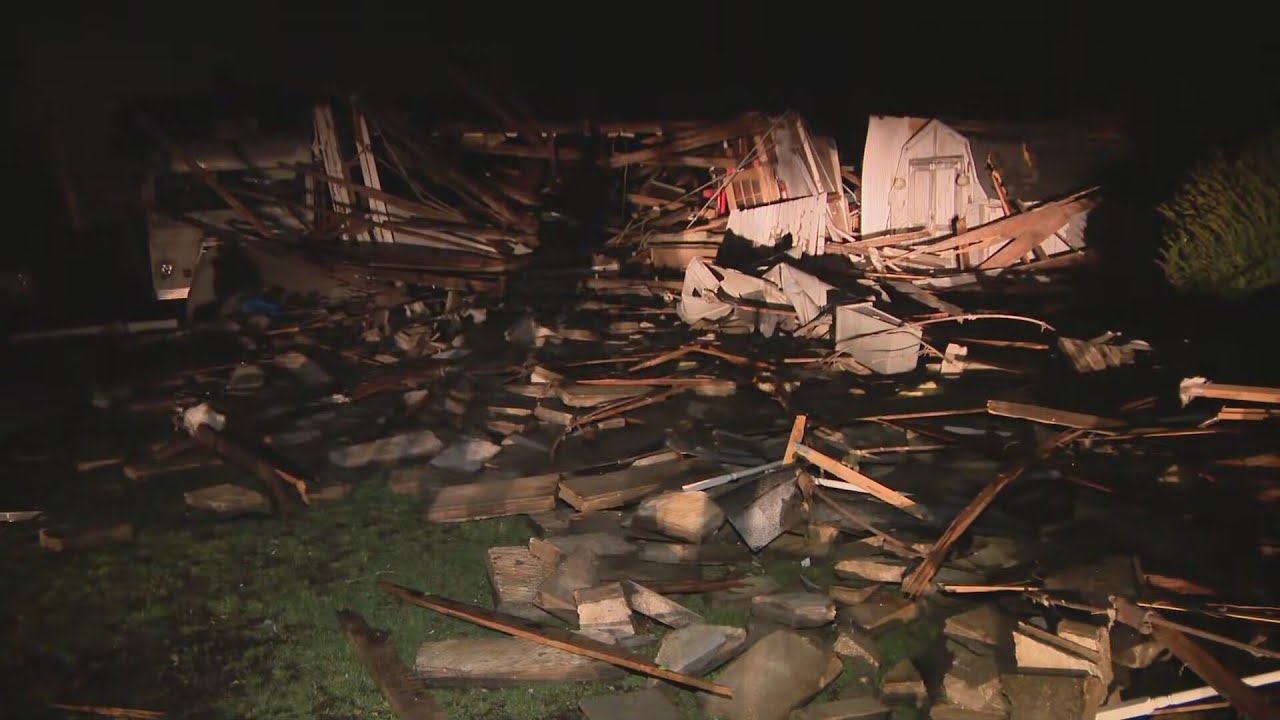 Widespread damage reported after tornado rolls through Kankakee County