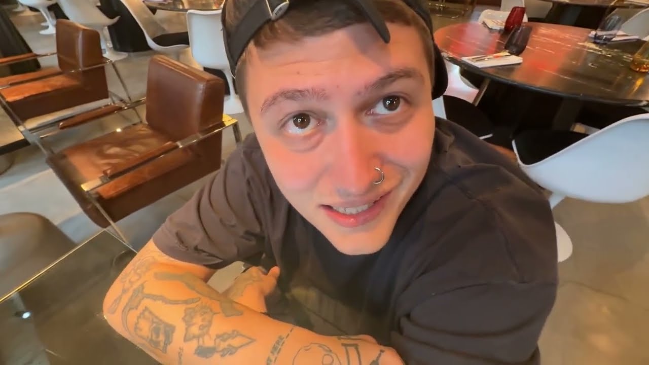 ИРЛ СТРИМ БЕЙБИ МЕЛО С ТБИЛИСИ ВМЕСТЕ С РУСЛАНОМ СМН