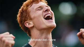 Torni a volare – L’inno a Jannik Sinner e alla vittoria nel torneo di Pechino 2025