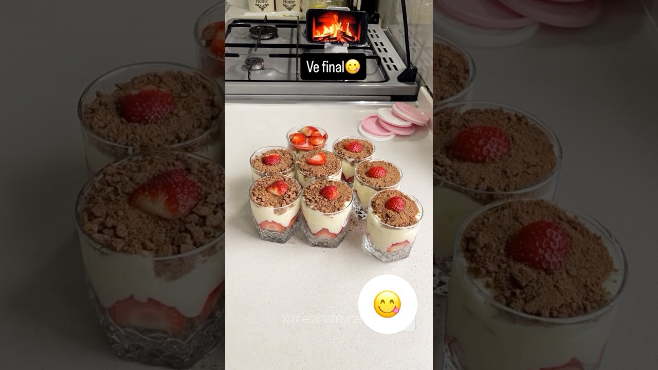 NEFİS 😋 PRATİK 👌ÇİLEKLİ MUZLU MAGNOLIA TARİFİ NASIL YAPILIR ❓￼