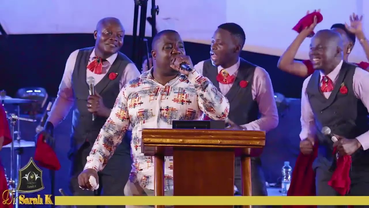 ALI MUKHWANA   UTUKUFU LIVE  PERFOMANCE AT TUESDAY WORSHIP MOMENTS WITH DR SARAH K