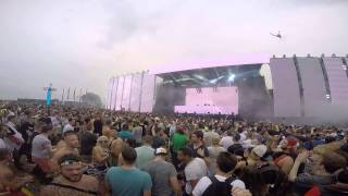 Dvbbs Mosh Pit, Wall of death at Creamfields 2015