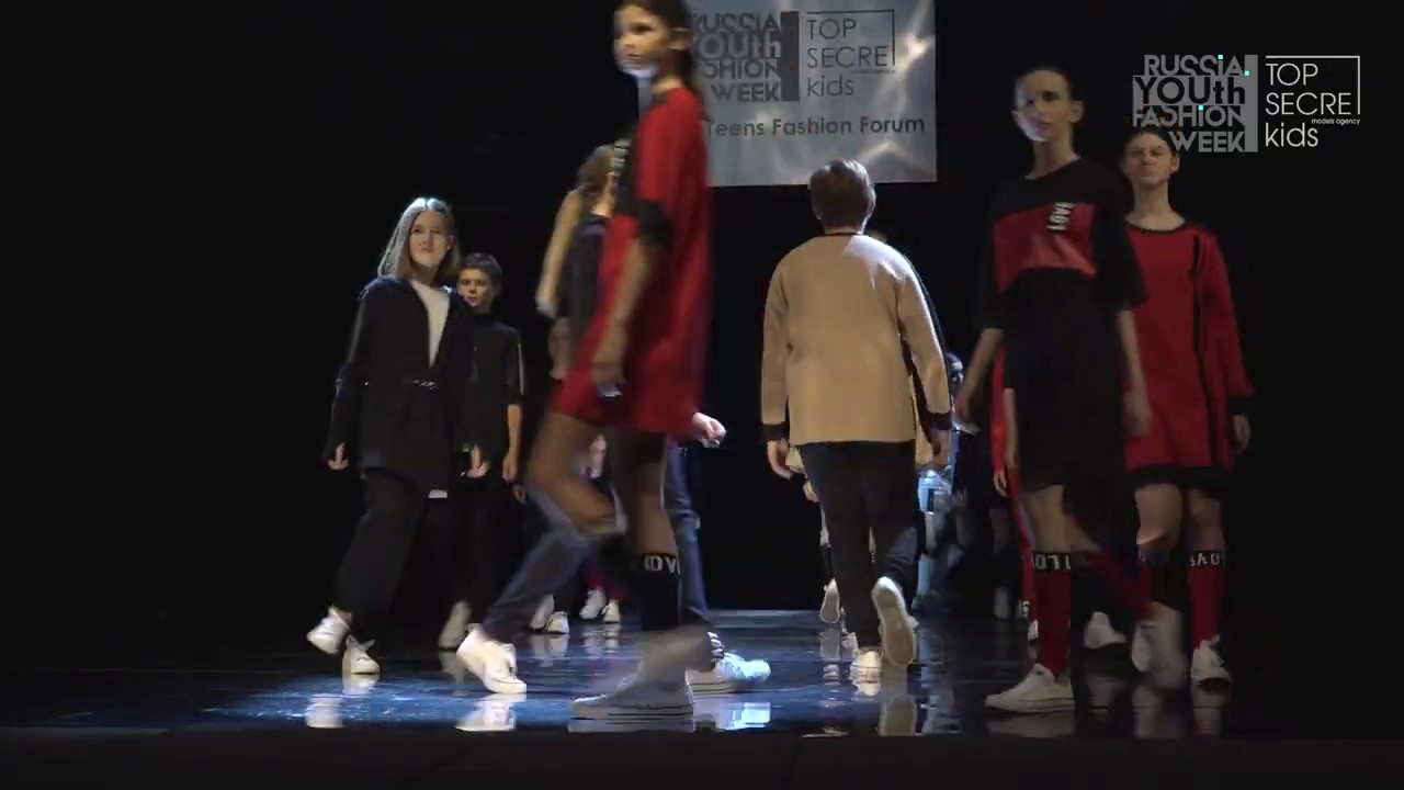 Показ IRMI на Russia. YOUth Fashion Week