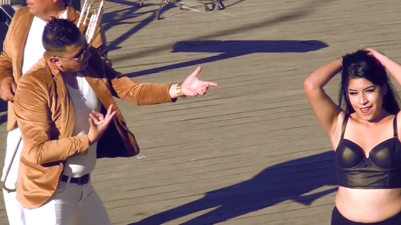 Los Dukes de Víctor Juárez   Video oficial  