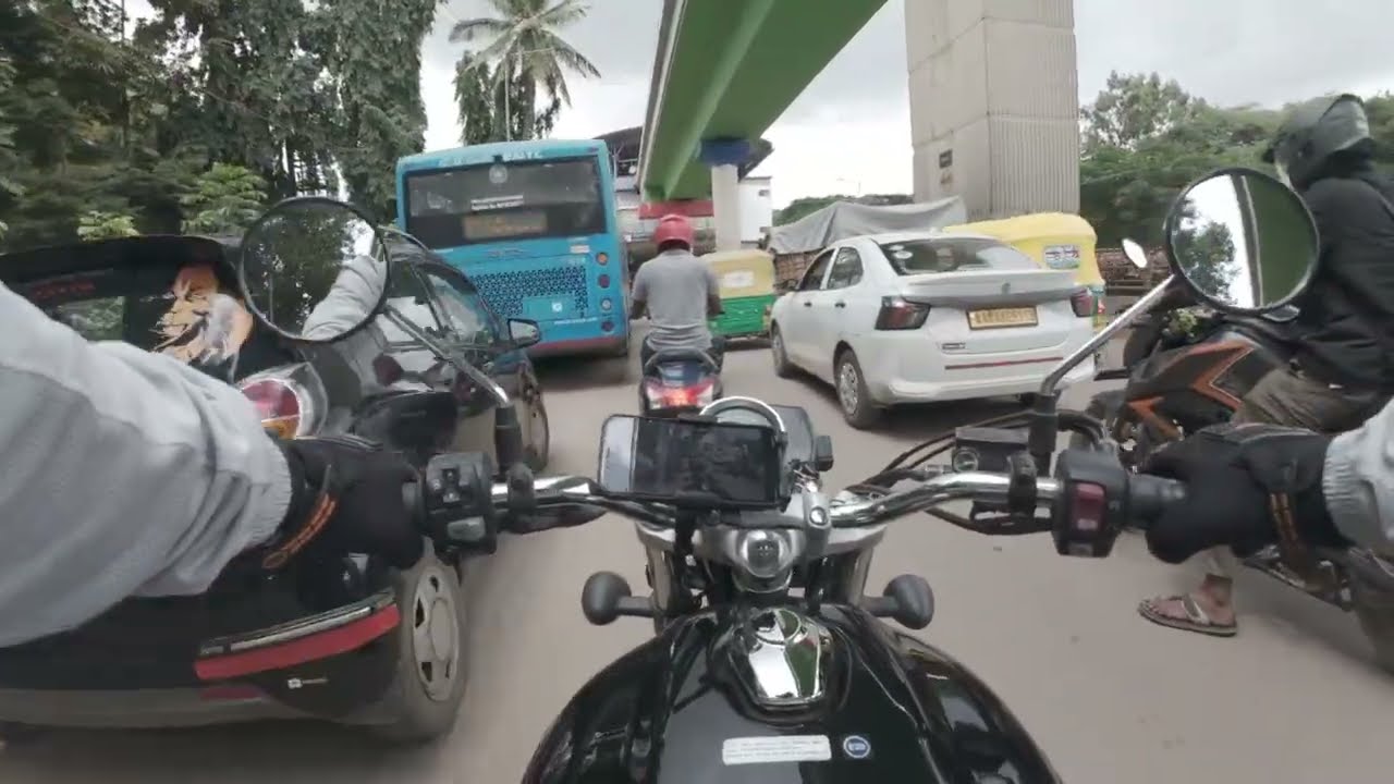 New Day, New Ride (Subtitles On) | Peak Traffic, Fresh Potholes ORR Bangalore | #bikeride 