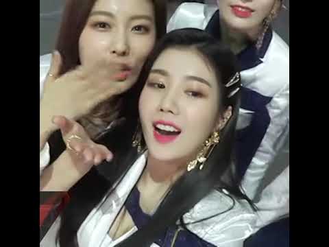 eunbi izone cleavage