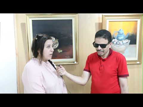 الفنانة بشرى صمودي في معرضها بالرباط