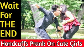 Handcuff-HATHKADI Prank || Fake MAGICIAN Prank ||Prank In India || Prank On Girls || MindlessLaunde