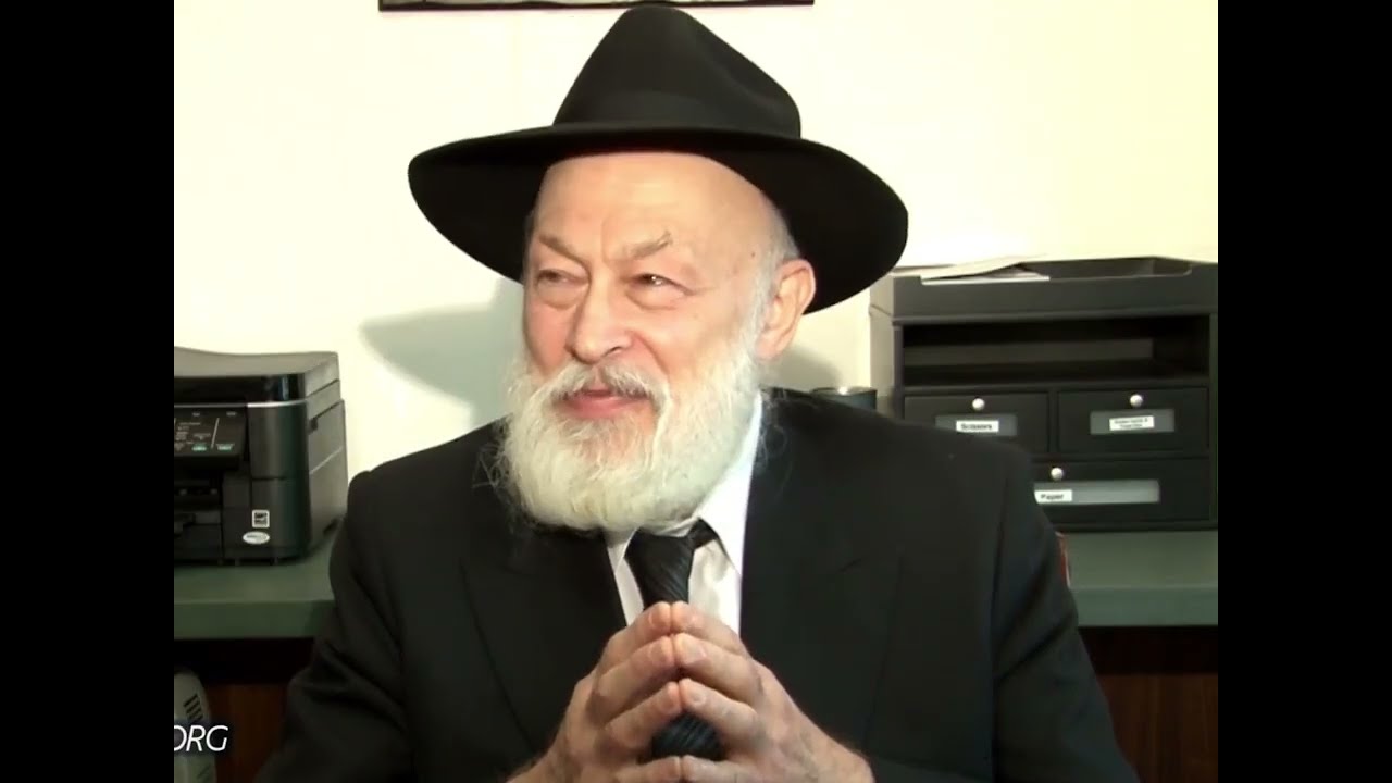 R' Yudel Krinsky: Erev Shabbos Vov Tishrei 5726 at the Ohel – Locked Gate & Speeding back to 770