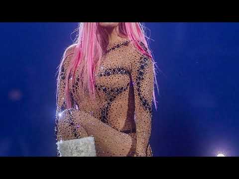 Video Karol G anuncia un tercer concierto en Sevilla: fechas, precios y cómo comprar las entradas ya di...