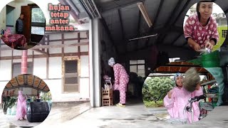 TKW Taiwan walaupun hujan tetap beraktivitas