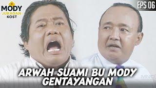 Download Lagu MODY JURAGAN KOST (1996) EPS. 6 | KOSTAN BERHANTU, PENGHUNI BANYAK LAPORAN KE BAPAK INI! TERNYATAAA MP3