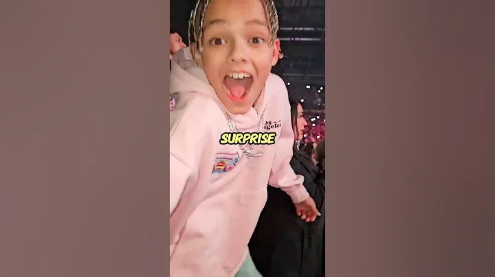 Chris Brown Surprises Young Fan Backstage 😱❤️ #shorts #chrisbrown